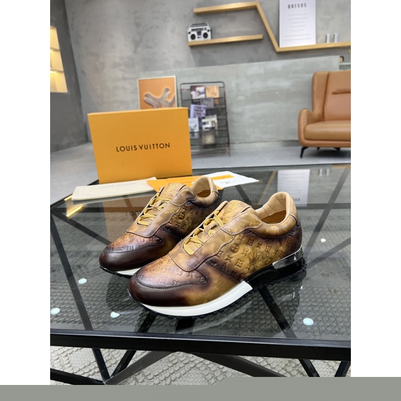 l**is V*t*n sneakers